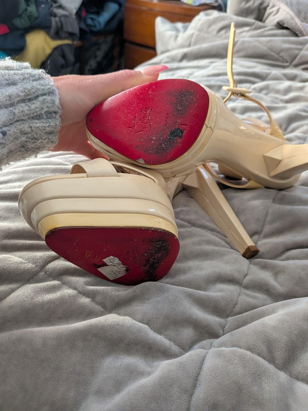 Christian Louboutin Nude Patent Leather Slingback Sandals - Picture 2 of 3